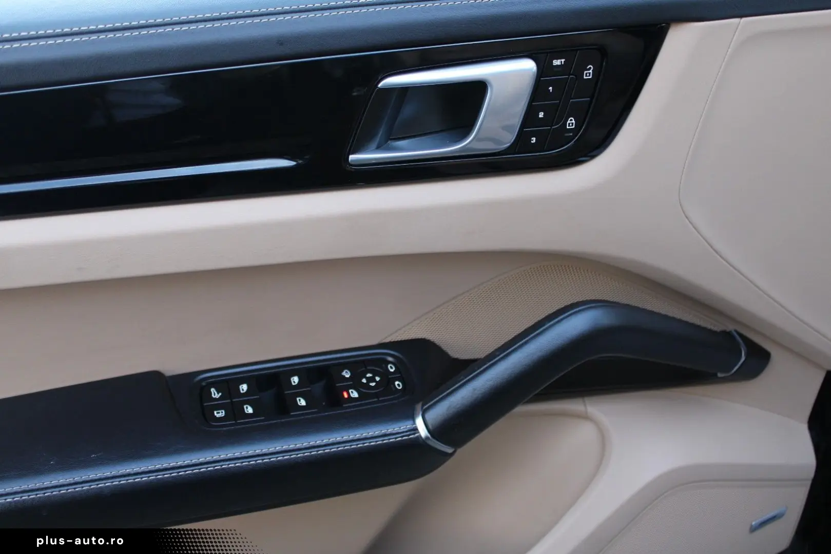 PORSCHE Cayenne E-Hybrid  PANO BOSE APPROVED-11.2027