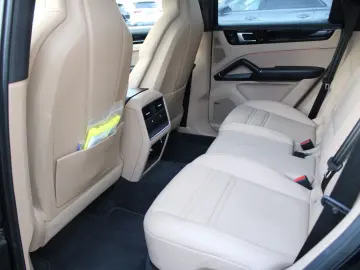 PORSCHE Cayenne E-Hybrid  PANO BOSE APPROVED-11.2027