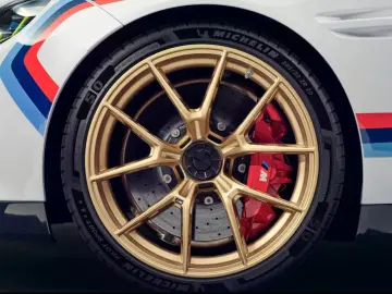 BMW 3.0 CSL (2023) - 1 of 50 units