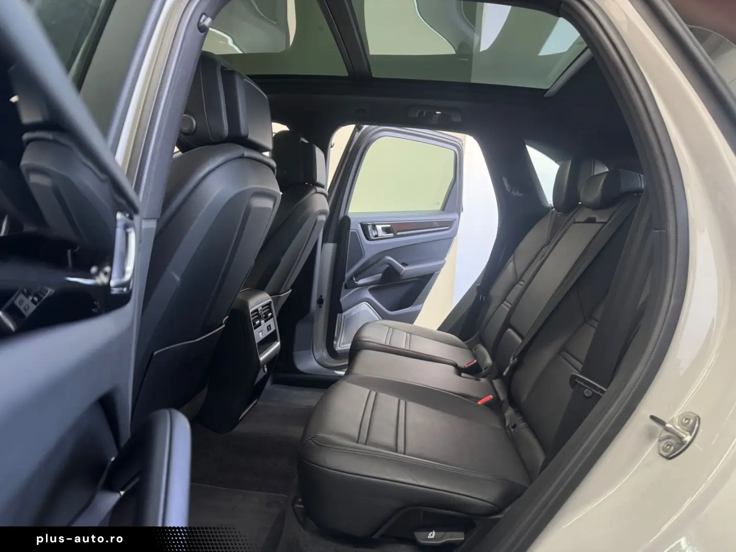 PORSCHE Cayenne Hybrid 360  Massage Burmester Sitzluft