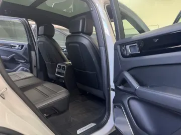 PORSCHE Cayenne Hybrid 360  Massage Burmester Sitzluft
