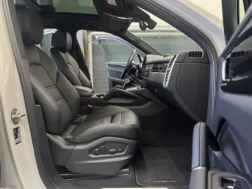 PORSCHE Cayenne Hybrid 360  Massage Burmester Sitzluft