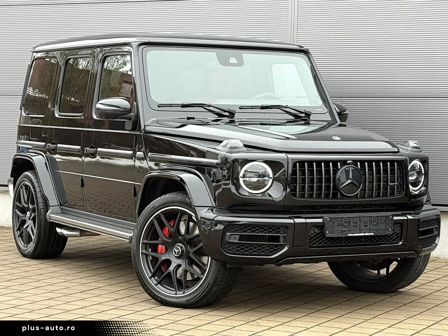 MERCEDES-BENZ G63 AMG Superior Night Paket II Burmester