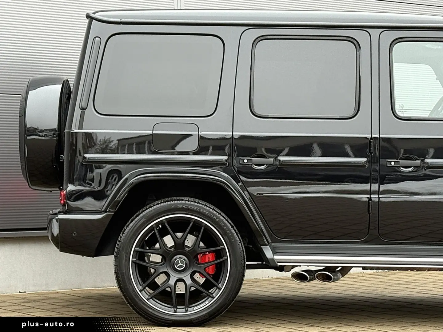 MERCEDES-BENZ G63 AMG Superior Night Paket II Burmester