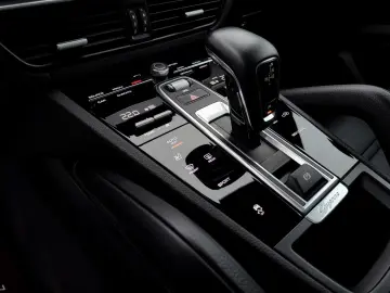 PORSCHE Cayenne Platinum Edition SPORT-DESIGN PANO BOSE