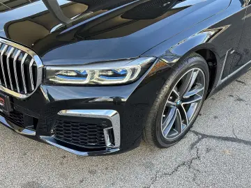 BMW 740
