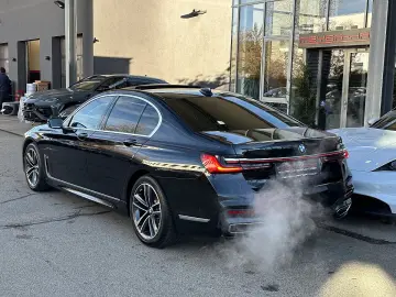 BMW 740