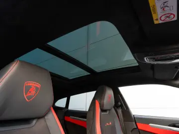 LAMBORGHINI Urus S Balloon White Pano Performante-Trim Night