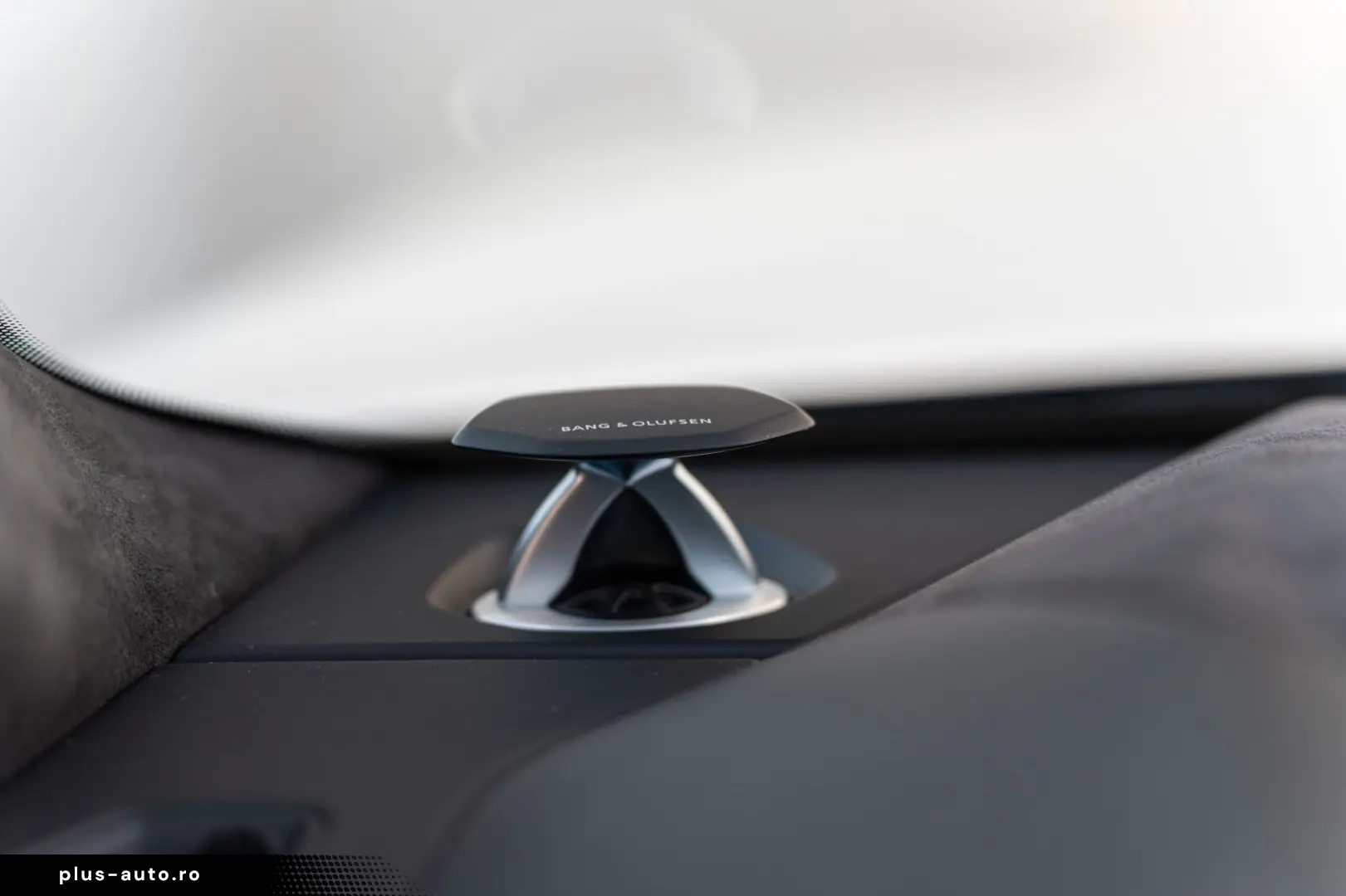 LAMBORGHINI Urus S Balloon White Pano Performante-Trim Night