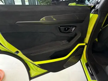 LAMBORGHINI Urus 4.0 V8 Performante Full Carbon Ad Personam