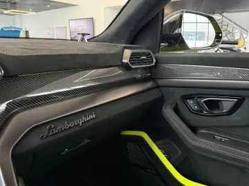 LAMBORGHINI Urus 4.0 V8 Performante Full Carbon Ad Personam