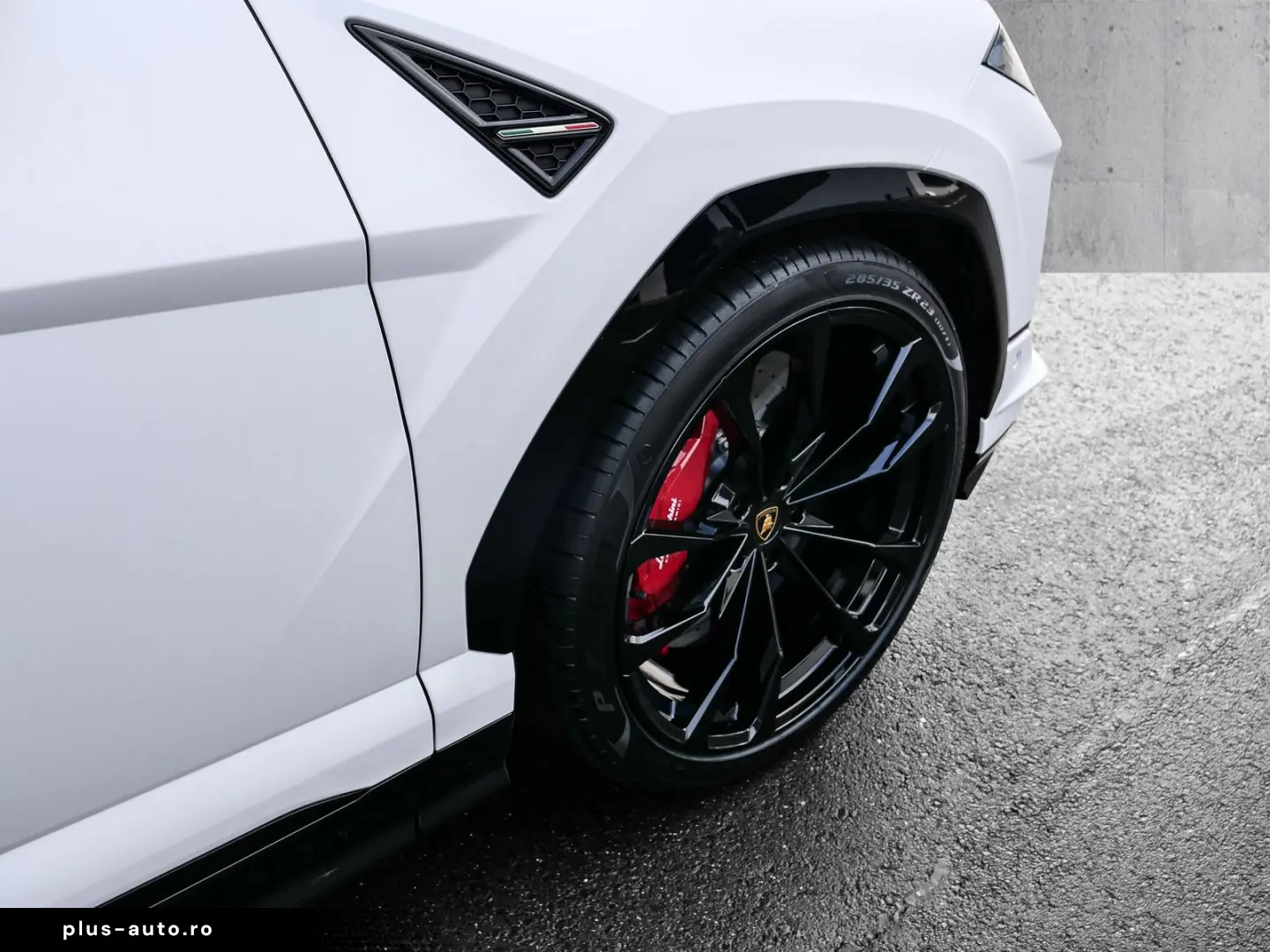 LAMBORGHINI Urus S Bianco Asopo Matt  Dark Package
