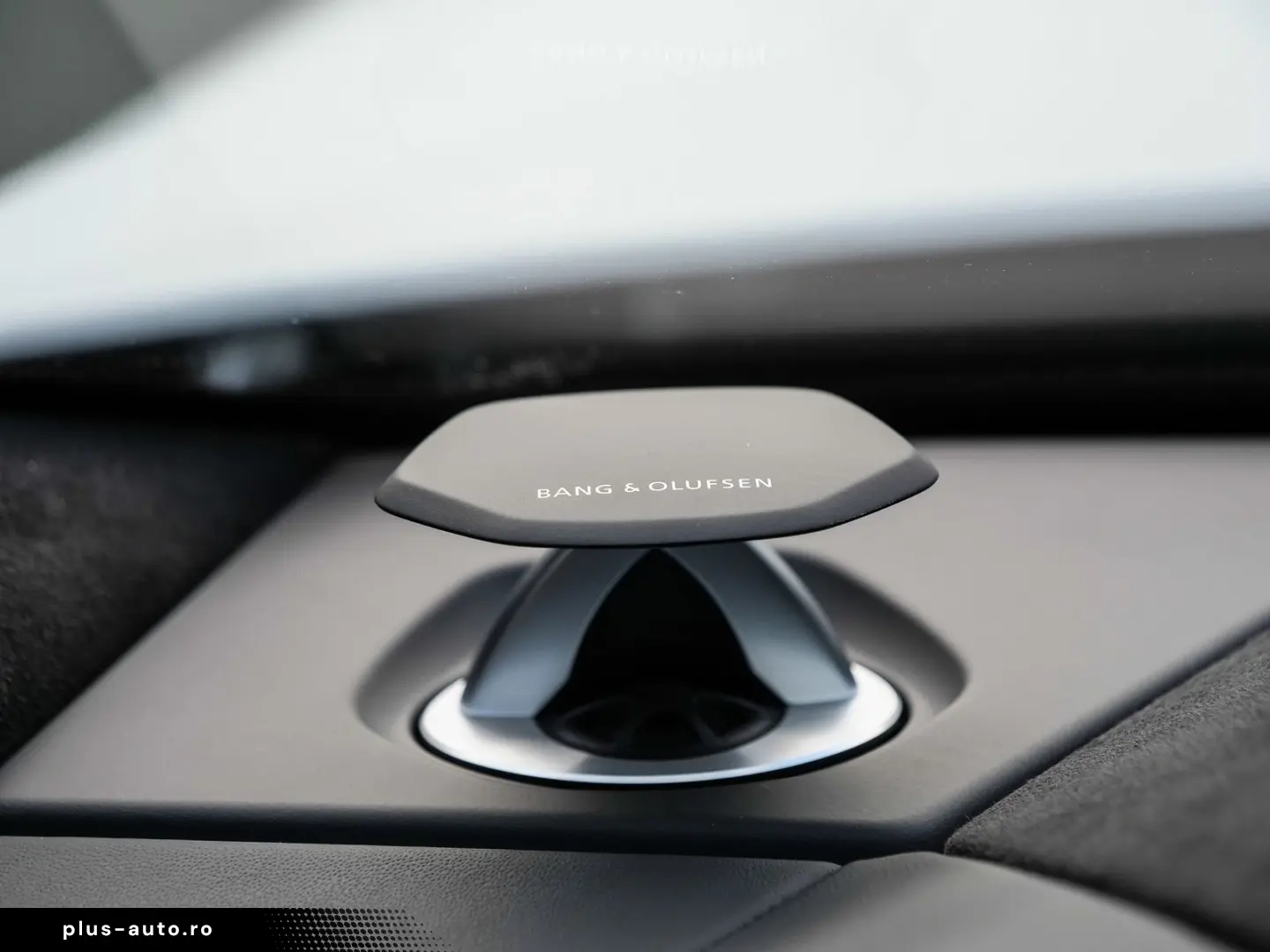 LAMBORGHINI Urus S Bianco Asopo Matt  Dark Package