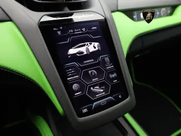 LAMBORGHINI Revuelto GRIGIO TELESTO I STYLEPAKET NERO