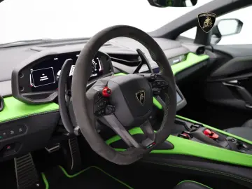 LAMBORGHINI Revuelto GRIGIO TELESTO I STYLEPAKET NERO