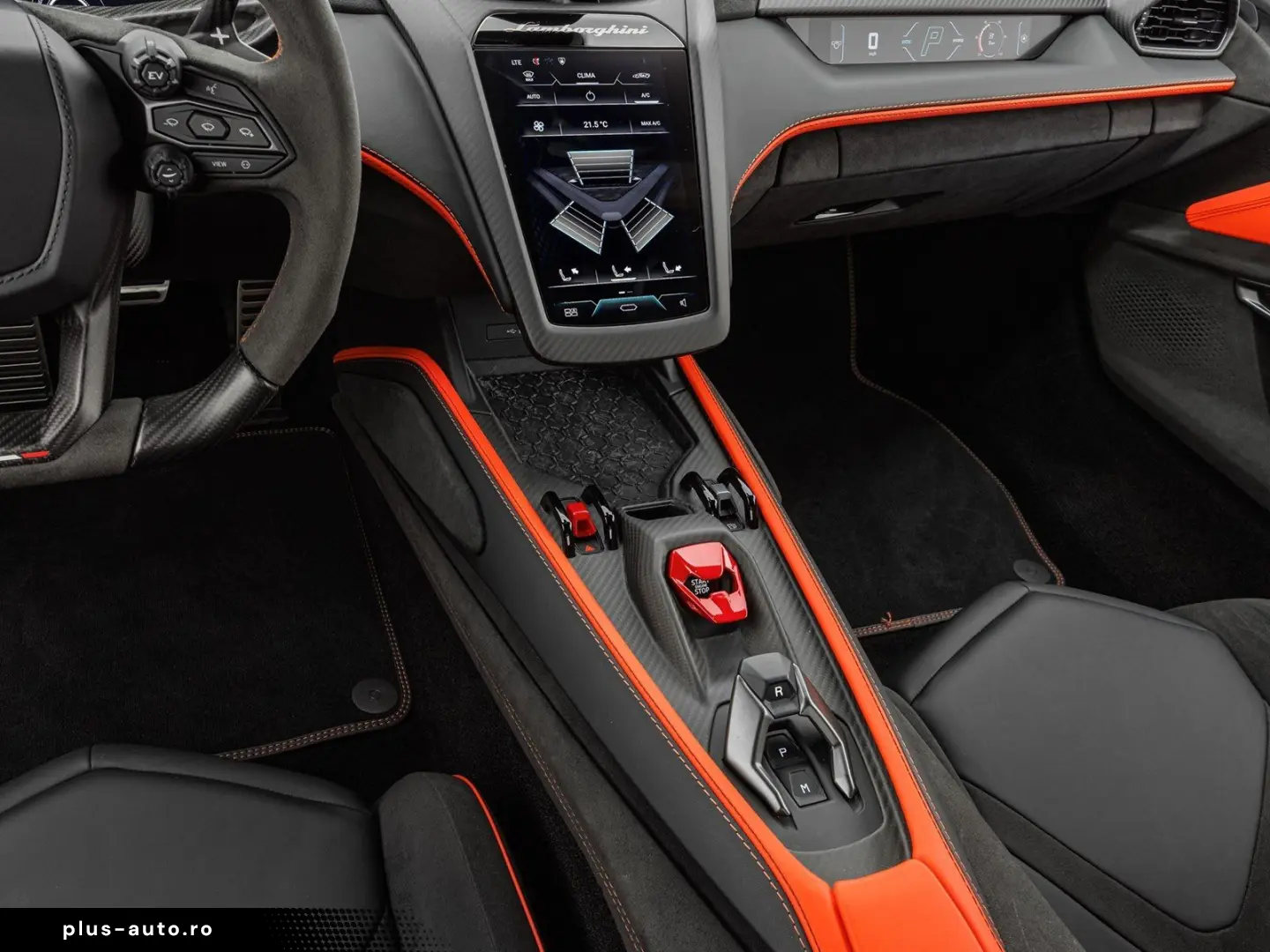 LAMBORGHINI Revuelto