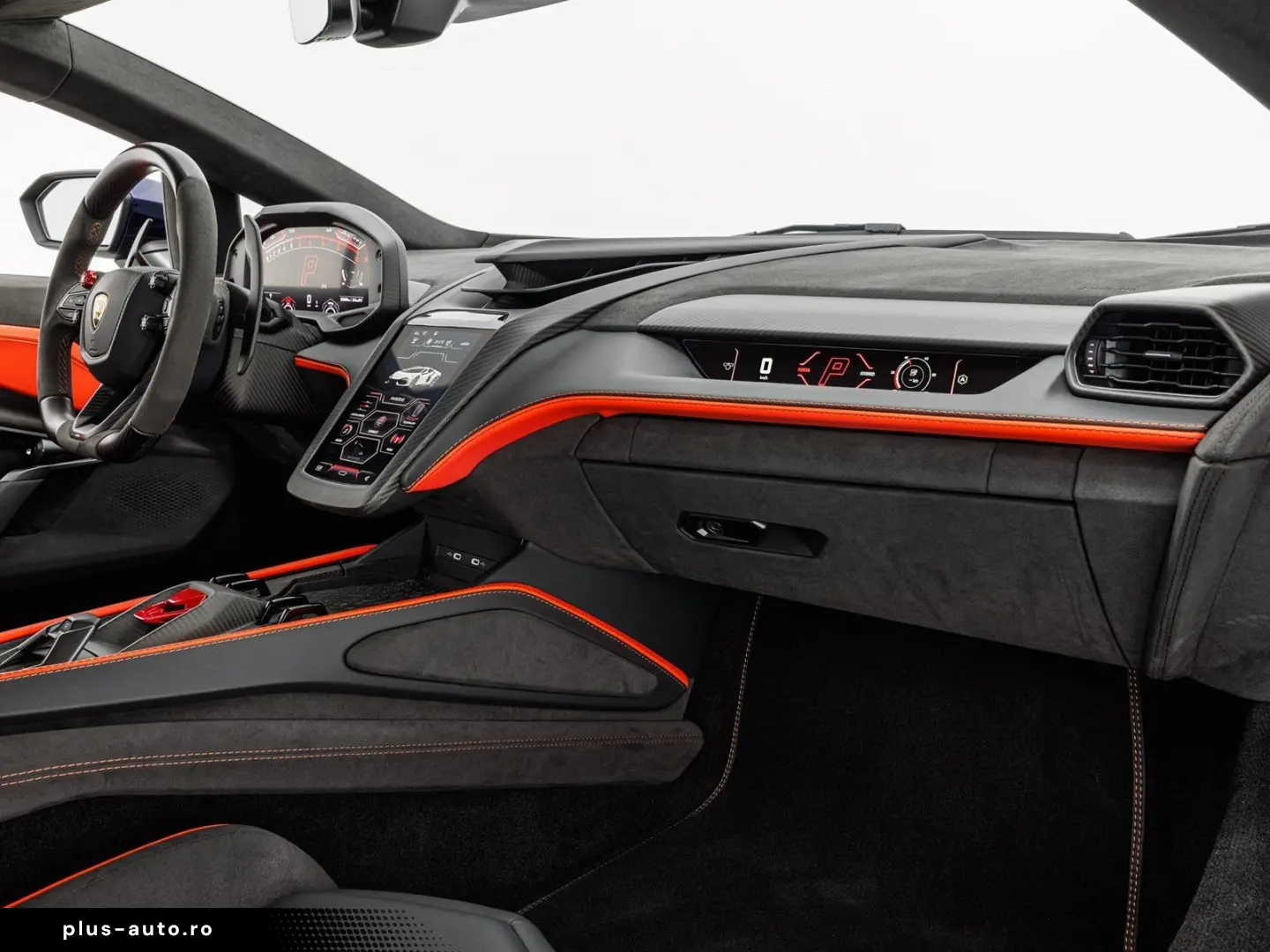 LAMBORGHINI Revuelto