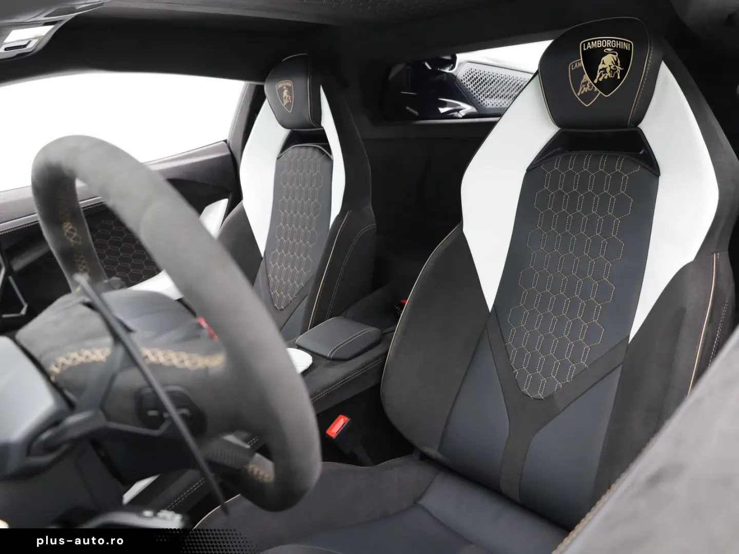 LAMBORGHINI Revuelto MY24 I VIOLA ALETHEIA I AD PERSONAM I B