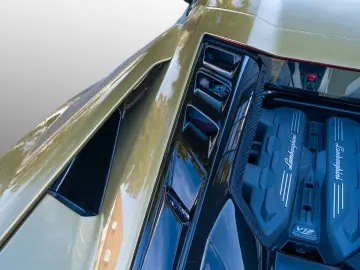 LAMBORGHINI Revuelto Verde Gea Lucido   Lamborghini Nürnberg