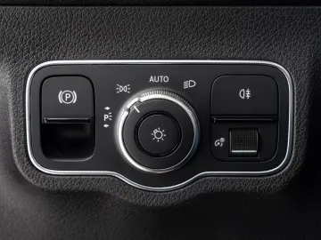 MERCEDES-BENZ GLB 200 d 4M AMG-LINE NIGHT PANO LEDER&hellip;