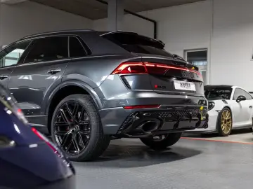 Audi RSQ8 4.0 TFSI quattro B&O PANO