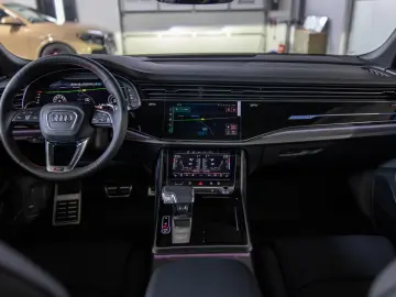 Audi RSQ8 4.0 TFSI quattro B&O PANO