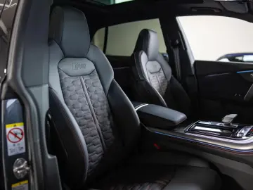 Audi RSQ8 4.0 TFSI quattro B&O PANO