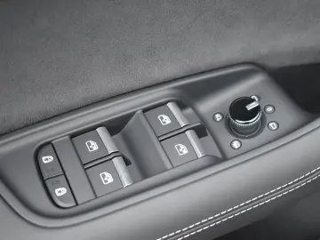 Audi RSQ8  EXLUSIVE SAGA MASSA HUD AHK