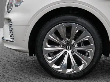 BENTLEY Bentayga V8 EWB Azure  Airline Seats B&O