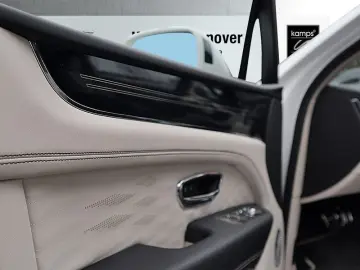 BENTLEY Bentayga V8 EWB Azure  Airline Seats B&O