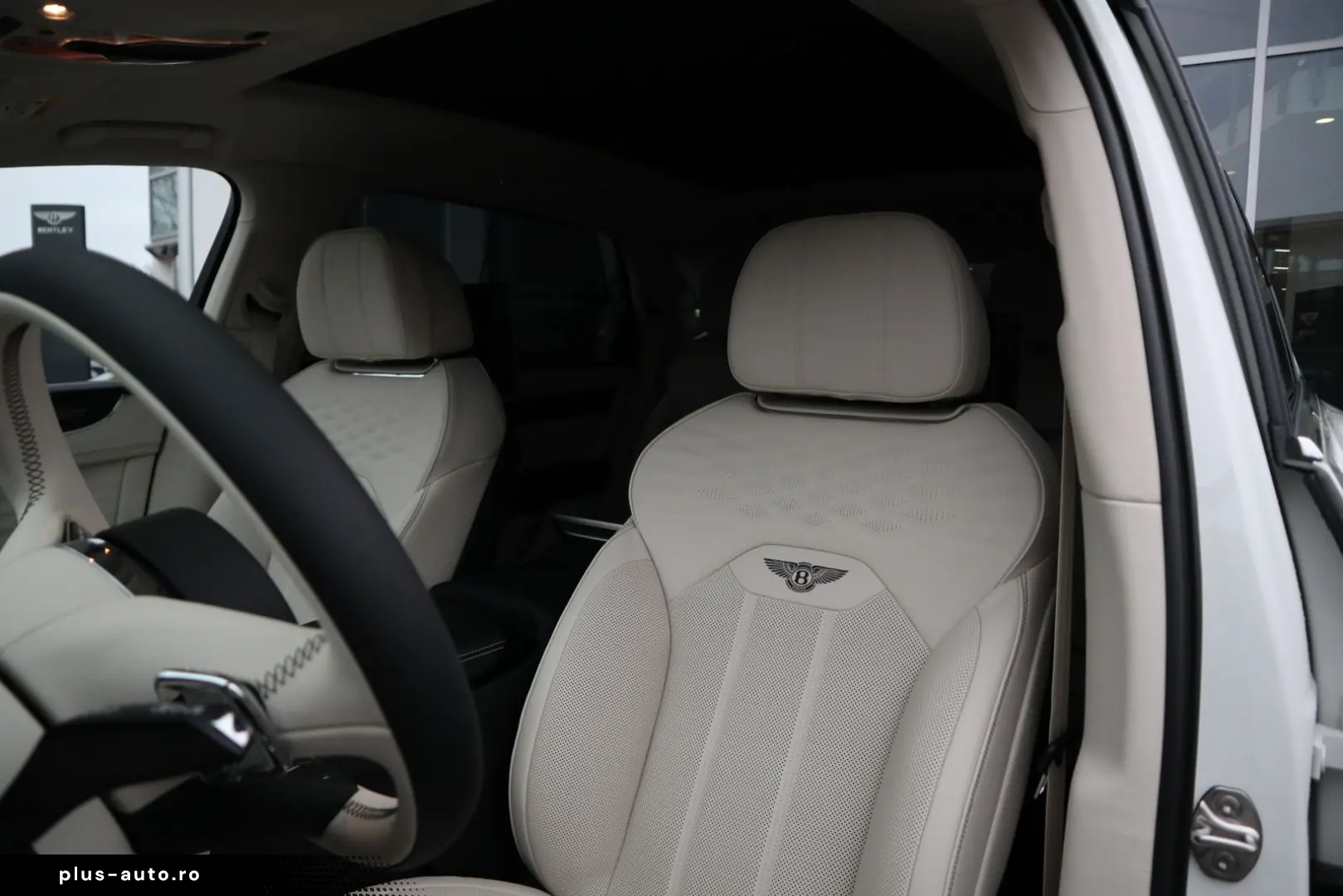 BENTLEY Bentayga V8 EWB Azure  Airline Seats B&O