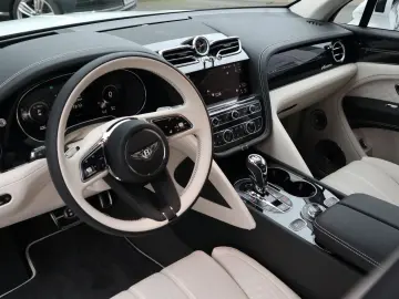 BENTLEY Bentayga V8 EWB Azure  Airline Seats B&O