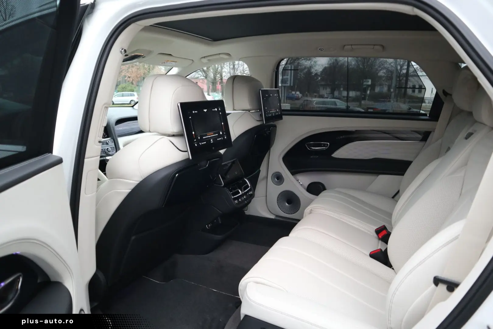 BENTLEY Bentayga V8 EWB Azure  Airline Seats B&O