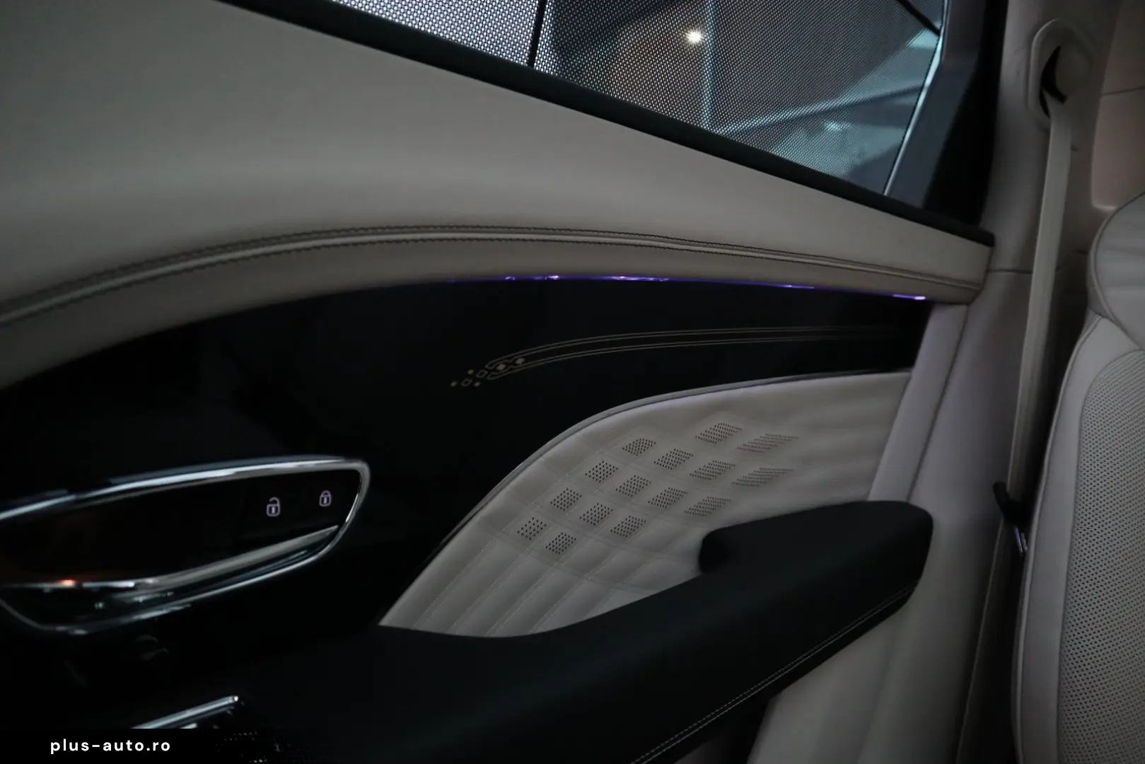 BENTLEY Bentayga V8 EWB Azure  Airline Seats B&O