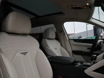 BENTLEY Bentayga V8 EWB Azure  Airline Seats B&O