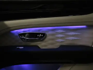 BENTLEY Bentayga V8 EWB Azure  Airline Seats B&O