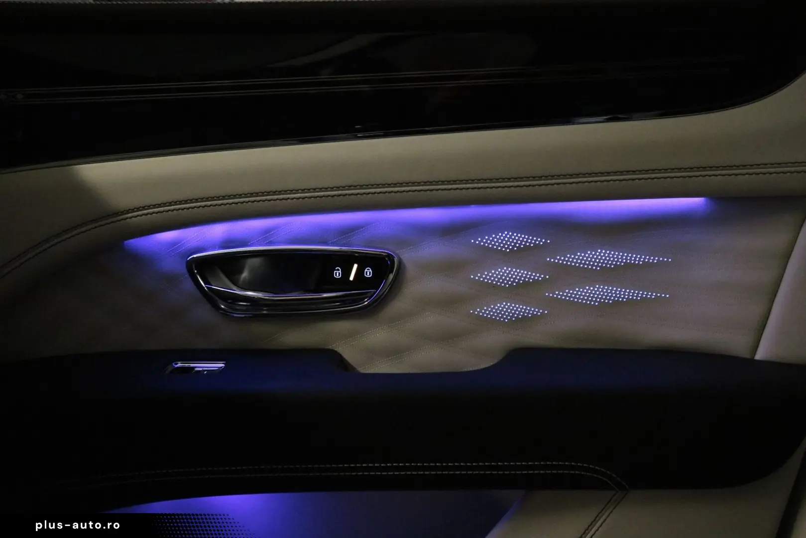 BENTLEY Bentayga V8 EWB Azure  Airline Seats B&O