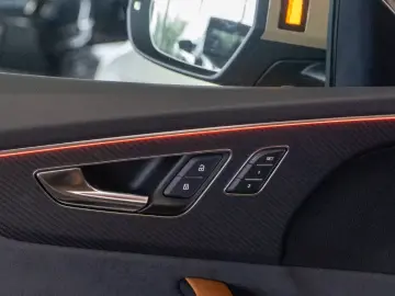 Audi RSQ8 Pano Matrix HUD Luft Softclose