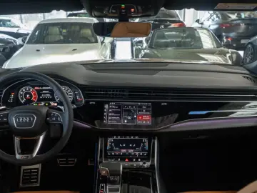 Audi RSQ8 Pano Matrix HUD Luft Softclose
