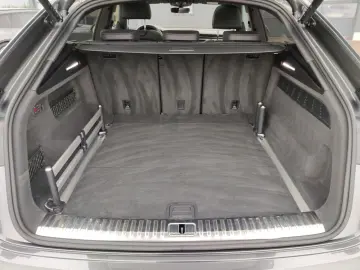 Audi SQ8 4.0 TFSI Tiptr.  Matrix LED  AHK  HUD  Pano
