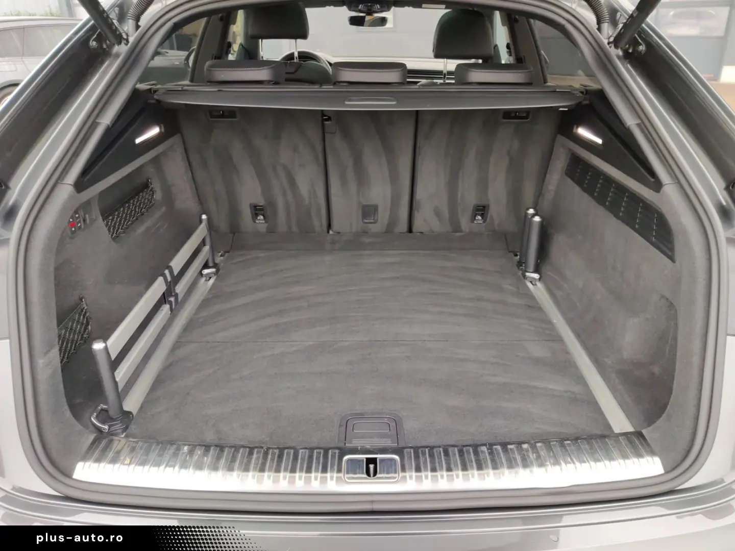 Audi SQ8 4.0 TFSI Tiptr.  Matrix LED  AHK  HUD  Pano