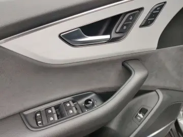 Audi SQ8 4.0 TFSI Tiptr.  Matrix LED  AHK  HUD  Pano