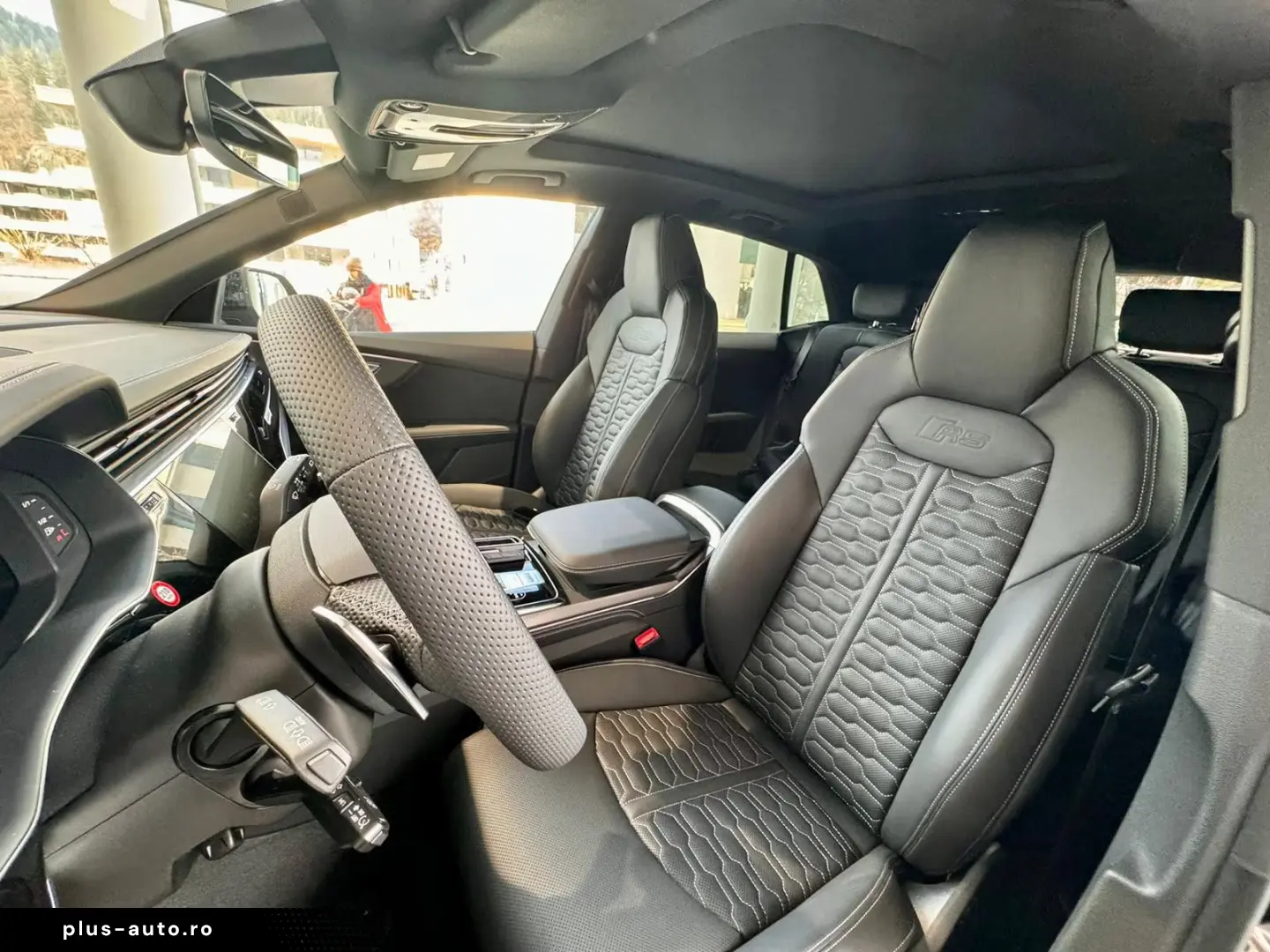 Audi RSQ8 TFSI Facelift sw-sw Park  HUD