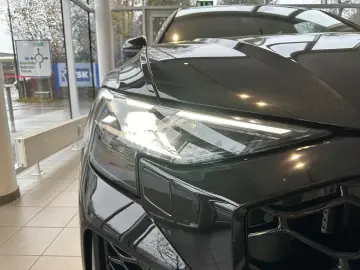 Audi RSQ8 TFSI Facelift sw-sw Park  HUD