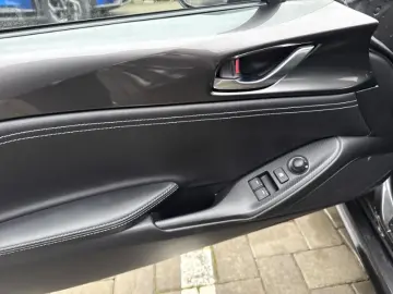 MAZDA MX-5 2.0 G184 Exclusive-Line