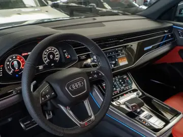 Audi RSQ8 Pano Matrix HUD Luft Softclose