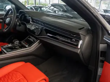 Audi RSQ8 Pano Matrix HUD Luft Softclose
