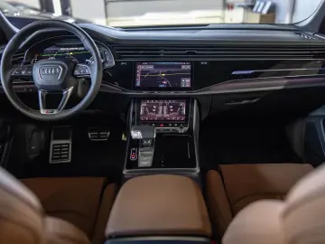 Audi RSQ8 4.0 TFSI quattro AHK B&O PANO