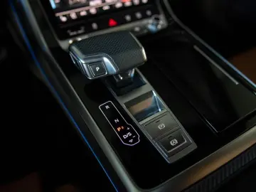 Audi RSQ8 4.0 TFSI quattro AHK B&O PANO