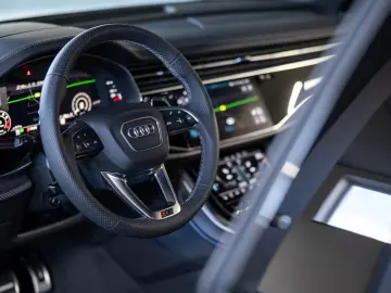 Audi RSQ8 4.0 TFSI quattro AHK B&O PANO